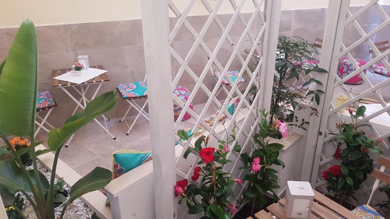 Dimora Fantasia Charme B&B Bari Exterior foto